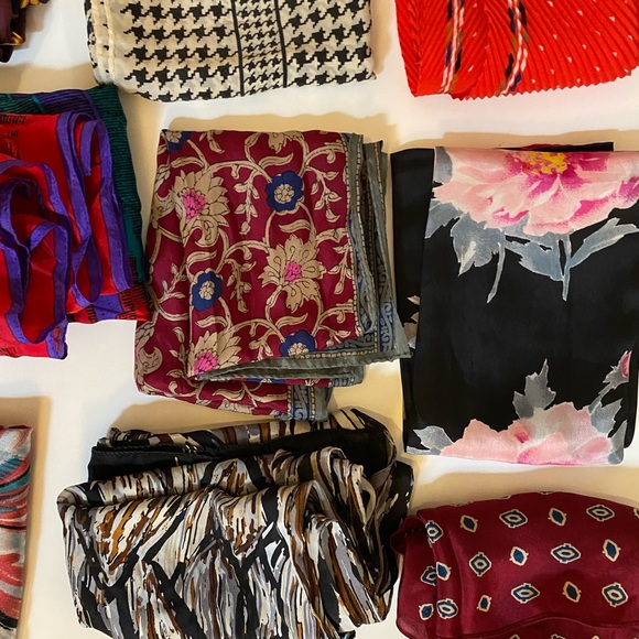 Lot of 16 vintage scarves - Picture 5 of 6